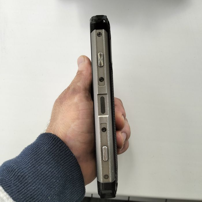 Продам неубиваемый телефон