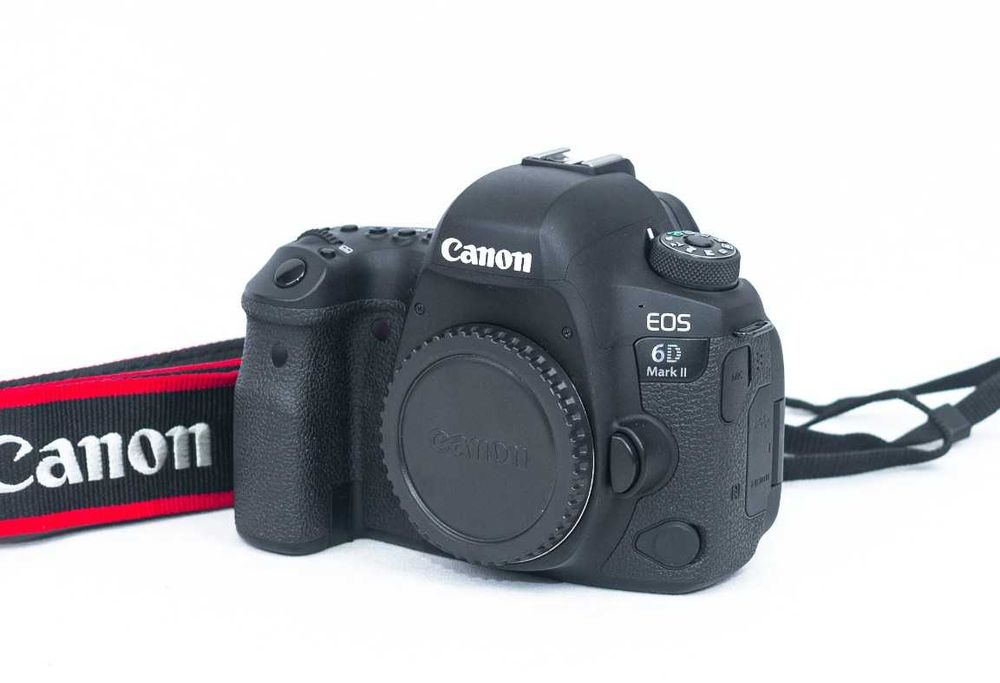 Canon EOS 6D Mark II - BODY - 43.000 de cadre - Aparat foto DSLR