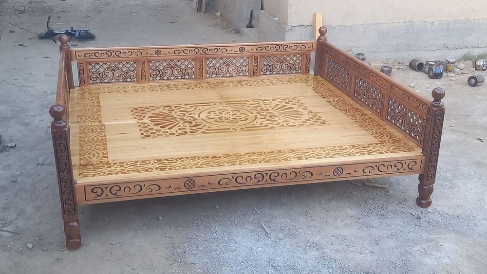 Tapchan soʻri Kravat tayyorlab beramiz nalichida xam boʻladi