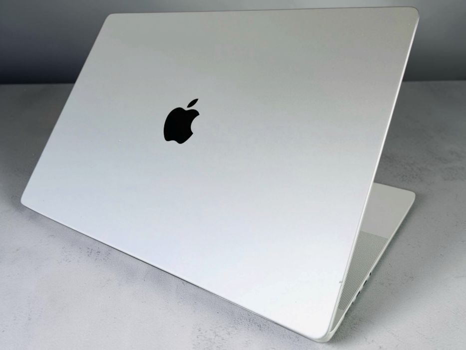 Apple Macbook Pro 16' M1 Pro 16RAM 1TB SSD Silver Отличен! Гаранция