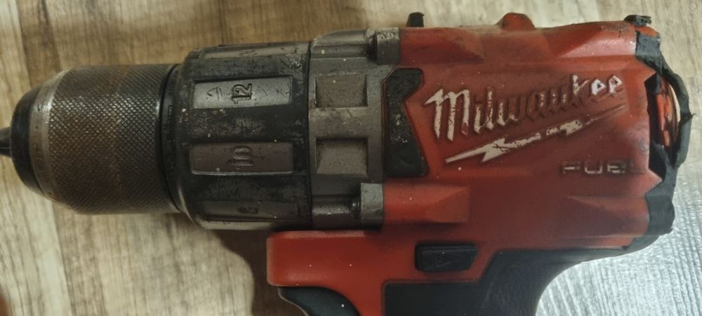 Акумулаторен винтоверт Milwaukee M18