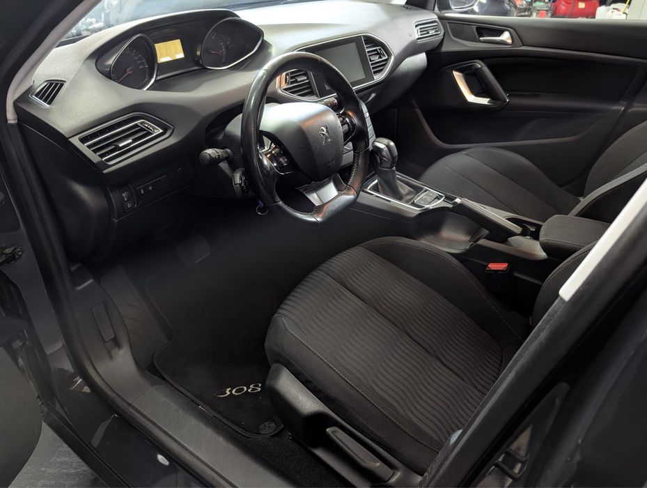 Peugeot 308 SW 1.6 BlueHDi 120 CP Automat – 11/2016 – 139.000 km