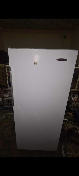 Зил Москва Холодильник сотилади срочно!