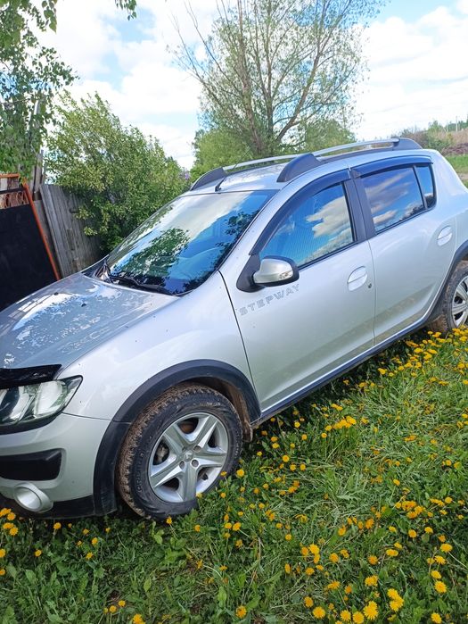 Renault sandero продам