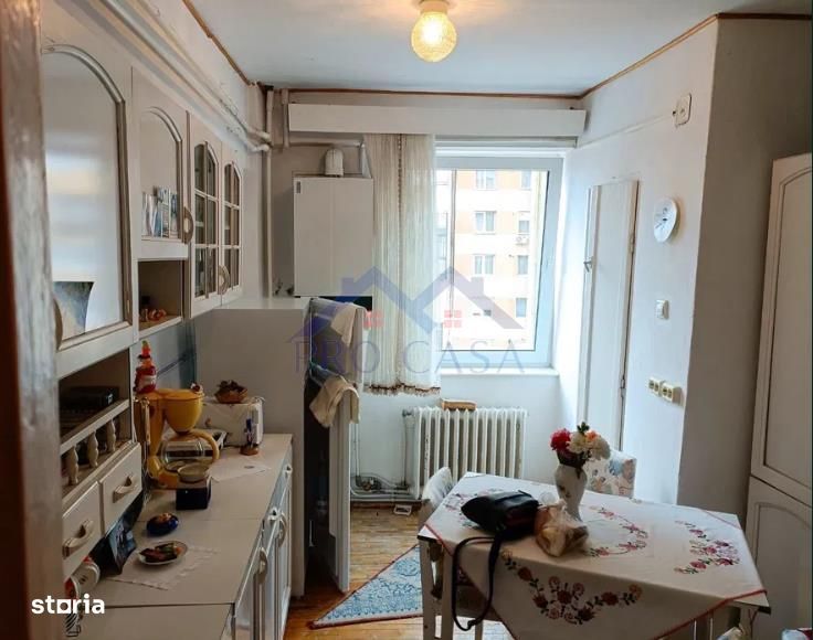 Apartament 3 camere, decomandat in Ampoi 2, zona Carolina Mall