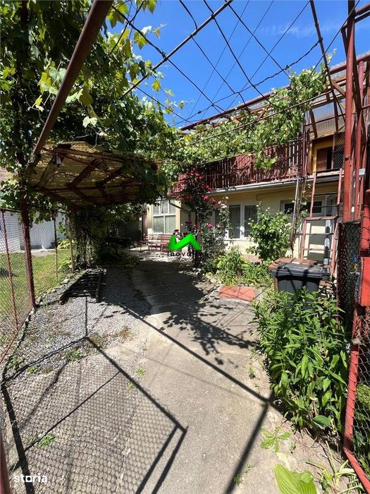 Casa de vanzare 3 camere pivnita Sibiu Lupeni