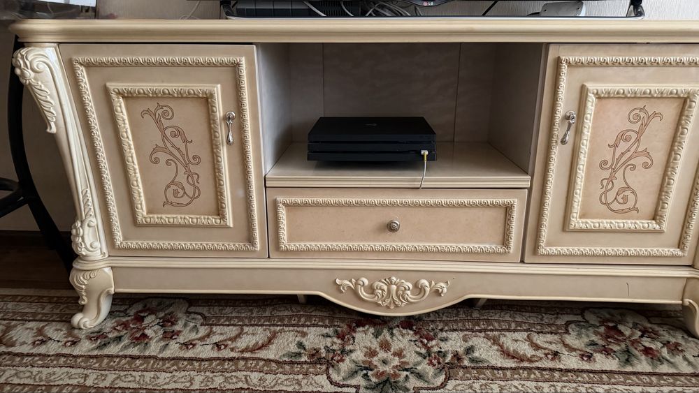 Продам подставку под телевизор