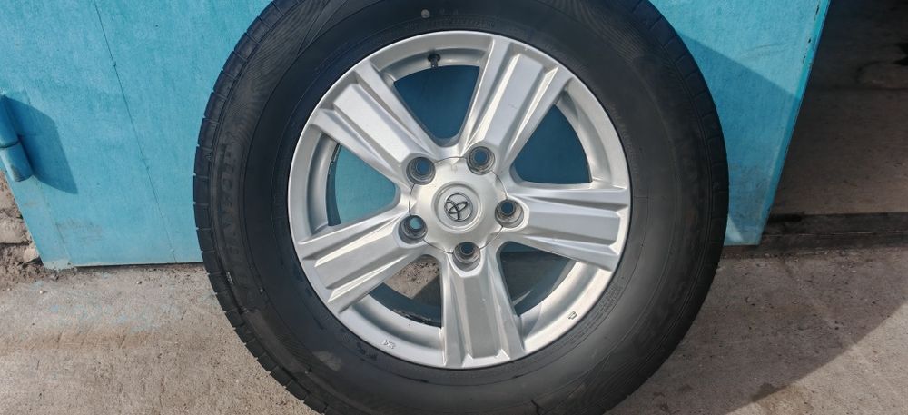 Продам калеса от Ленд крузер 200