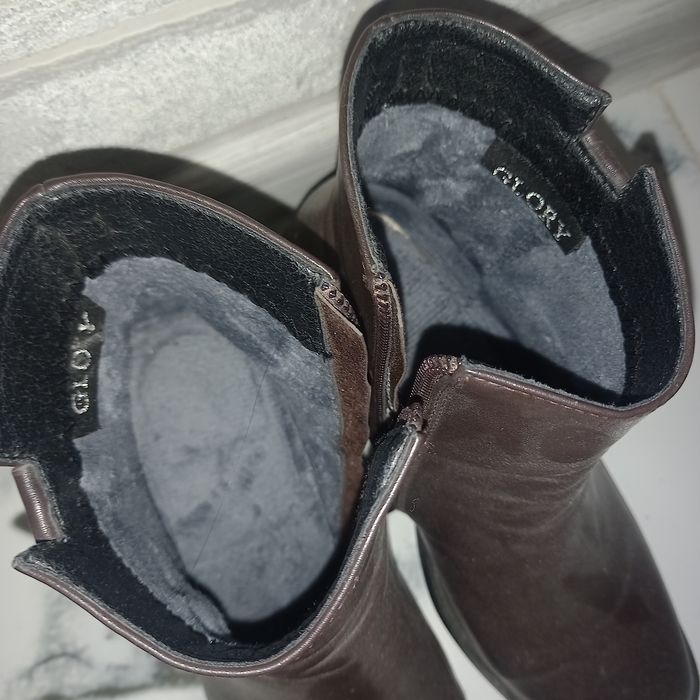 Продам женские осенние ботинки  ботинки