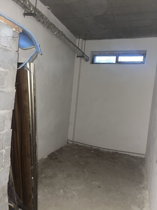 Комната на цокольном этаже