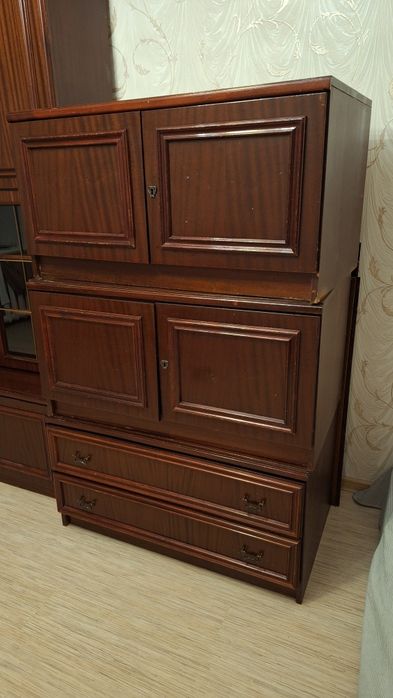 Тумбочки от "Стенки"