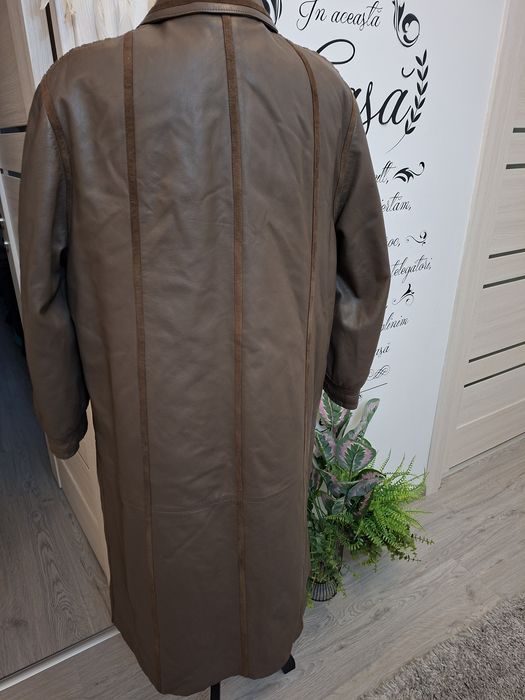 Haine de piele foarte eleganta