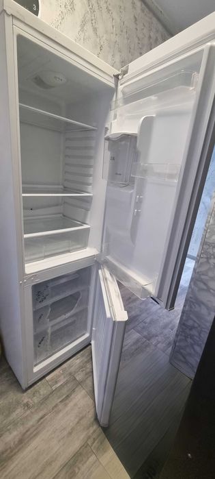 Хладилника  Arielli