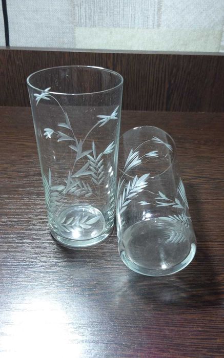 Бокалы из тонкого стекла