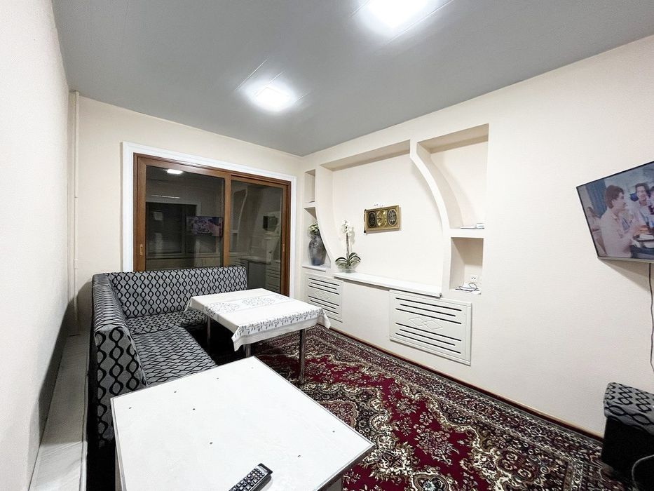 Продаётся квартира Юнусабад 9 квартл 4 хонли 8 этаж сотилади