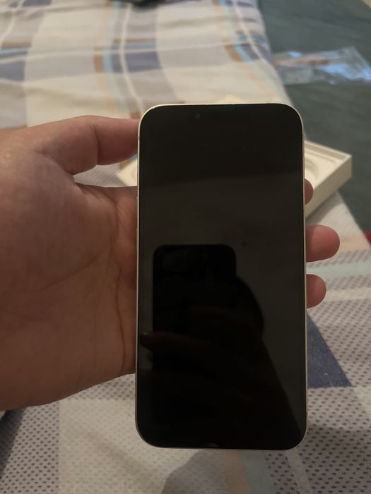 iPhone 13 128гб в белом цвете