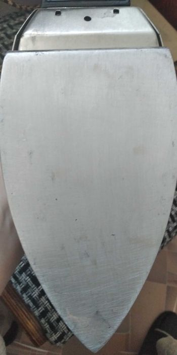 Утюг советский УТА-1000