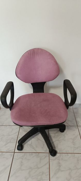 scaun de birou cu roți