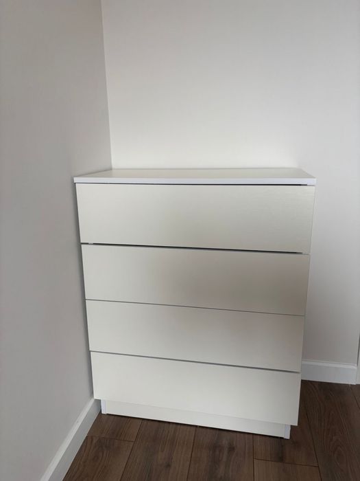 Продам комод белый            .