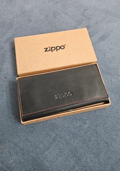 Portofel Zippo  !