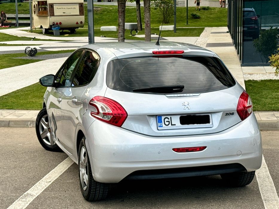 Peugeot 208 // 2015 // 1.4HDI