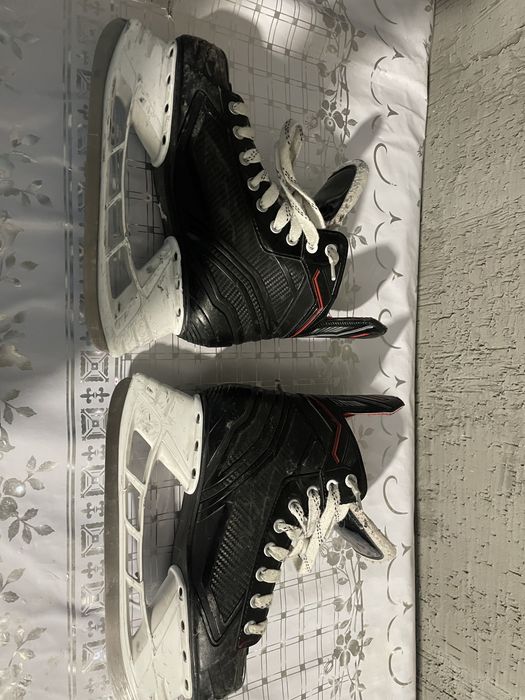 Коньки хоккейные