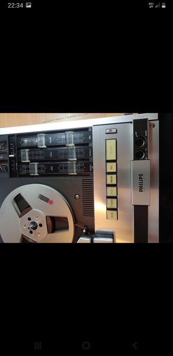 Magnetofon Philips N4418 stereo cu amplificare și difuzoare.