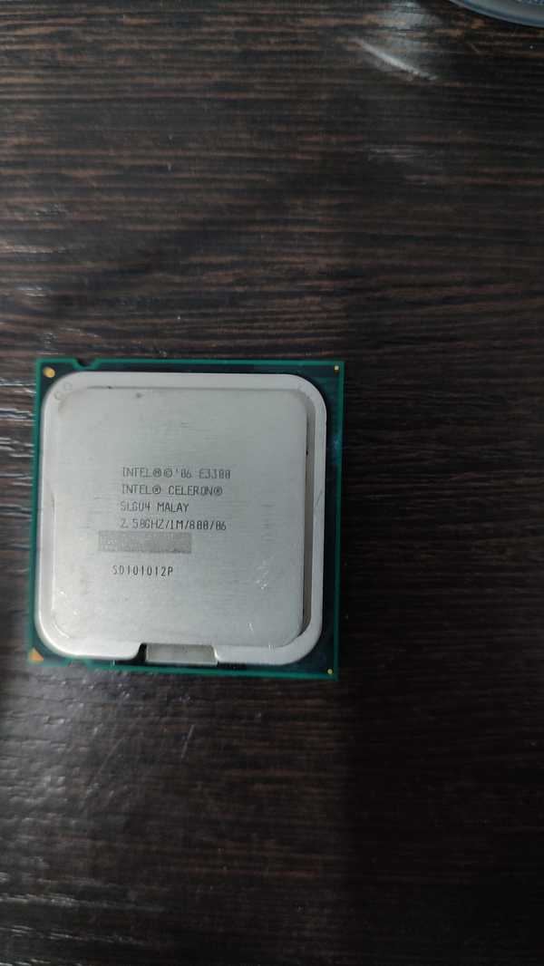 Intel celeron e3300. Celeron e3300.