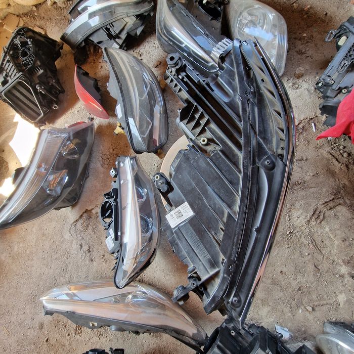 VW passat B8 F.L. Matrix IQ-light 2022 ляв фар