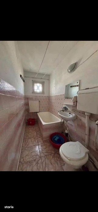 De vanzare apartament cu 2 camere si balcon, zona linistita 31000euro