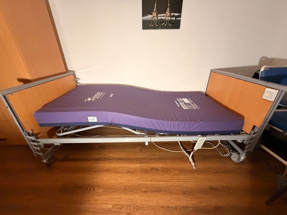 Pat electric medical cu telecomanda si saltea antiescara pasivă