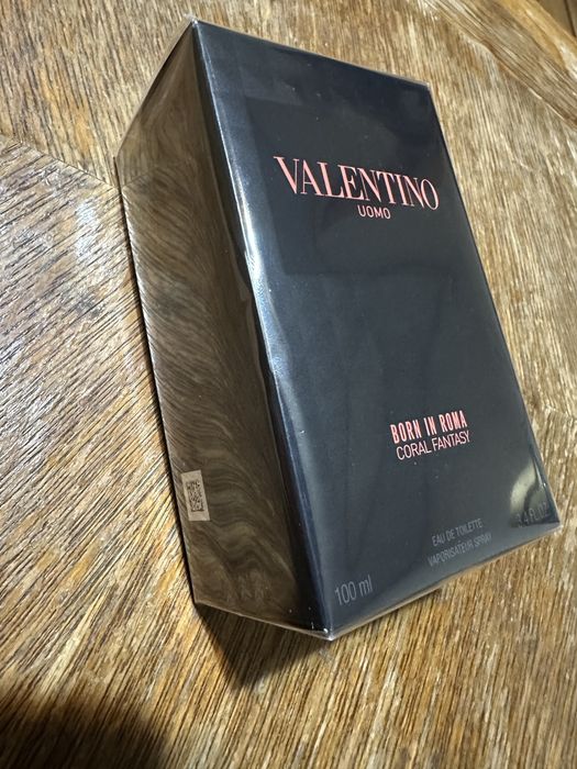 Cutie originala parfum Valentino Uomo Born in Roma Coral Fantasy