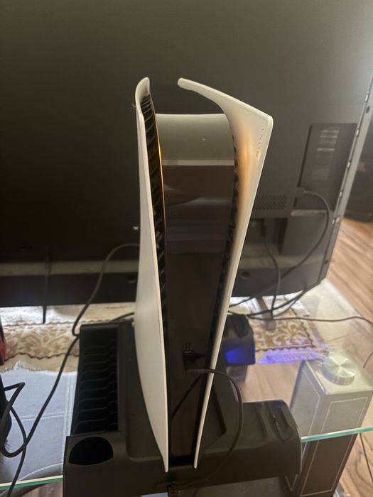 PS5 digital cu doua manete