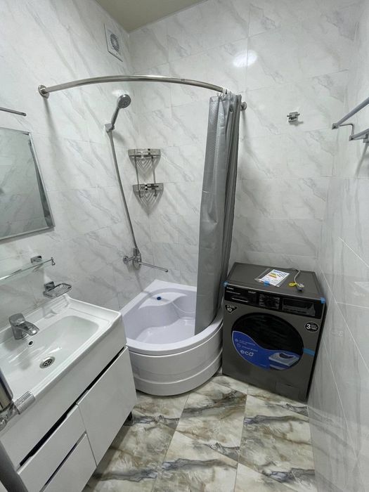 Продаётся Чиланзар 9 2в3 1 этаж. Балкон 1,5* 6.