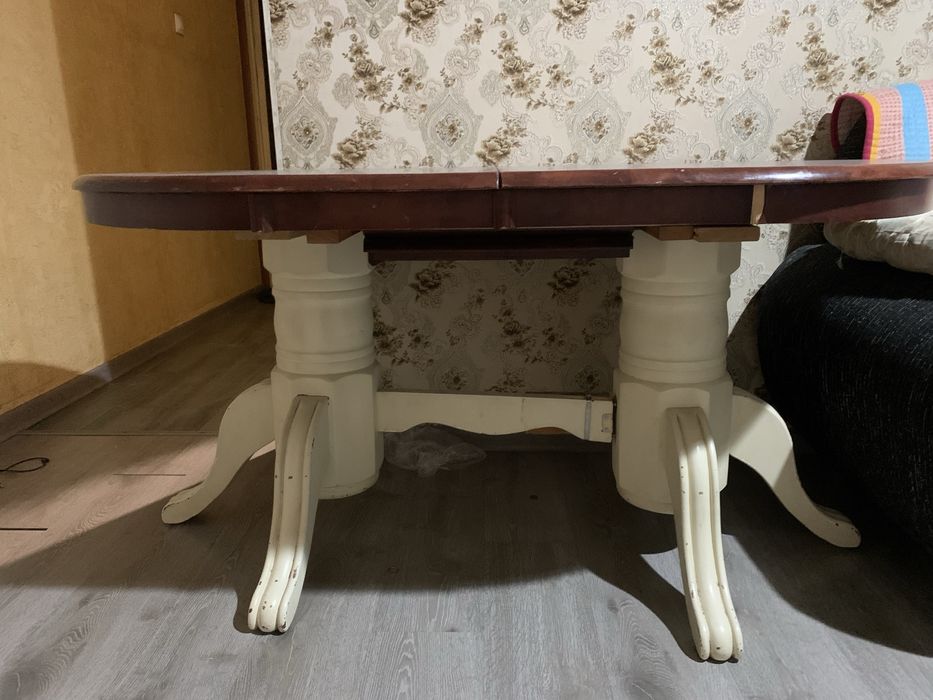 Стол обеденный на кухню