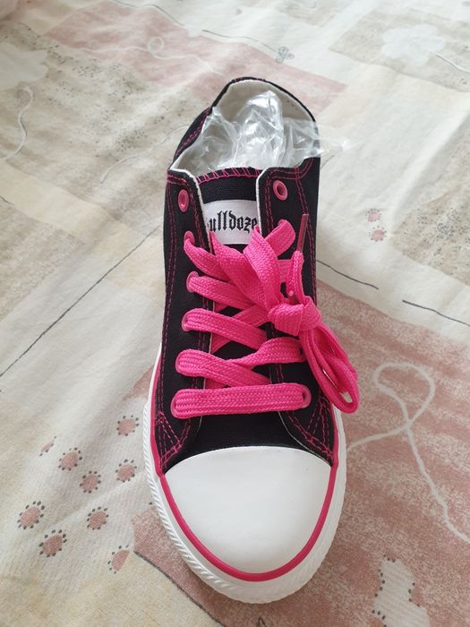 Нови дамски кецове булдозер