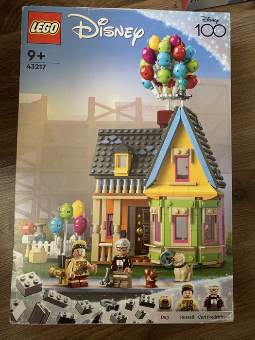 Детски пъзели и лего disney кущата от “В небето”