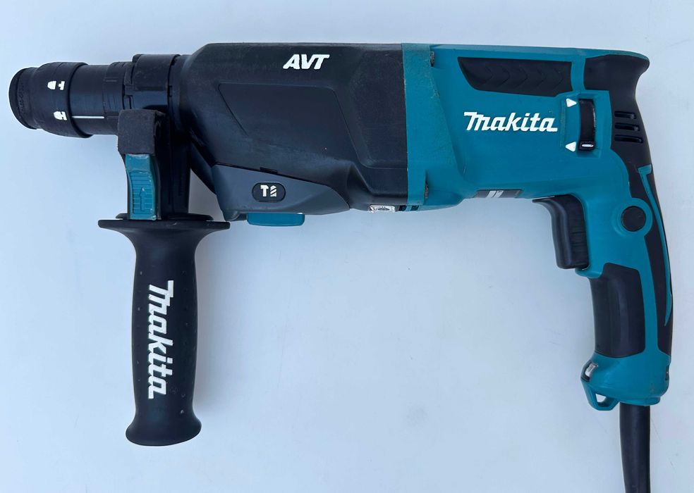 Makita HR2611FT - Перфоратор 800W 2.4J със сменяем патронник!