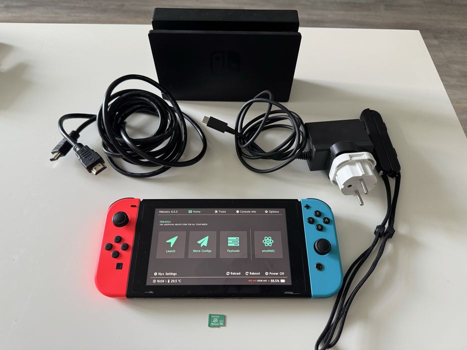 Nintendo Switch V2 Modat + MicroSD 512GB