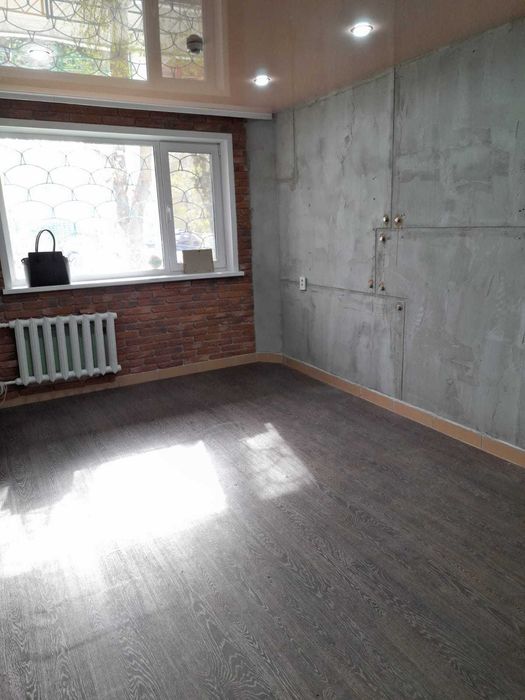 Продам офис в центре города .район Лакомки