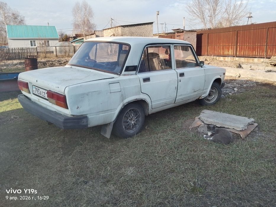 Продам ваз 2107.