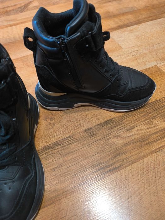 Дамски маратонки GUESS