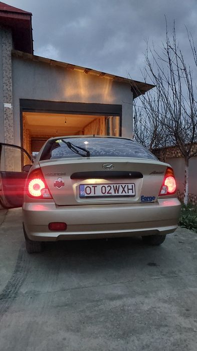 Hyundai accent 2005
