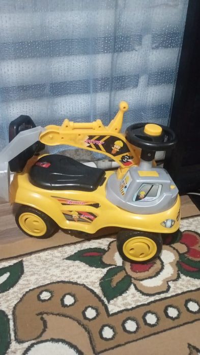 Продам машины и игрушки