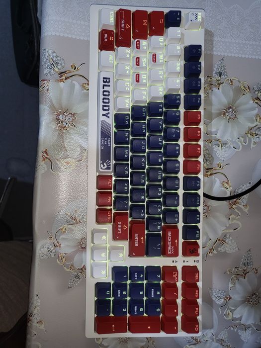 Проводная механическая игровая клавиатура BLOODY S98 RGB++