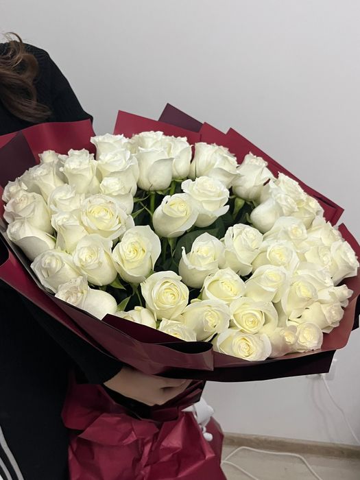 Букет 51 белых роз