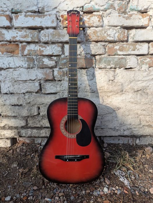 Гитара ..продам в хорошем состоянии