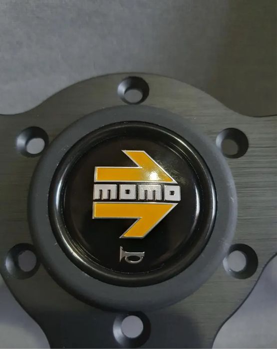 Volan momo sport nou