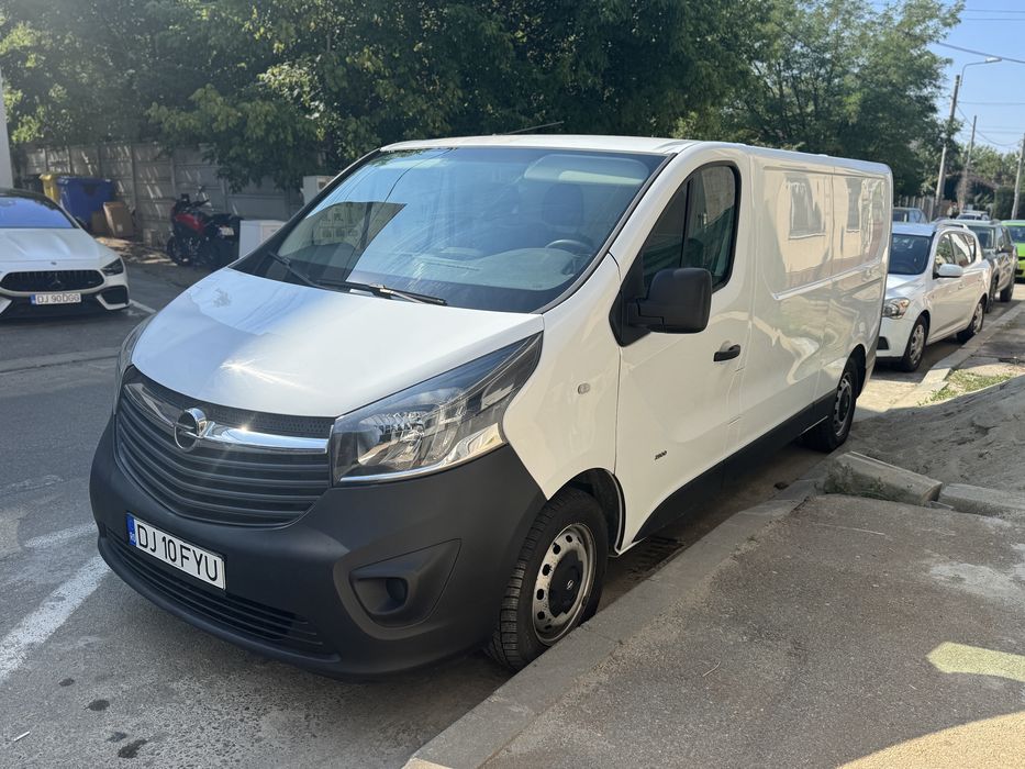 Opel Vivaro 2  long