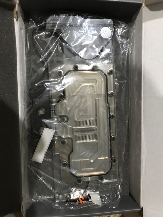 Водоблок от EKWB на 2080 ti